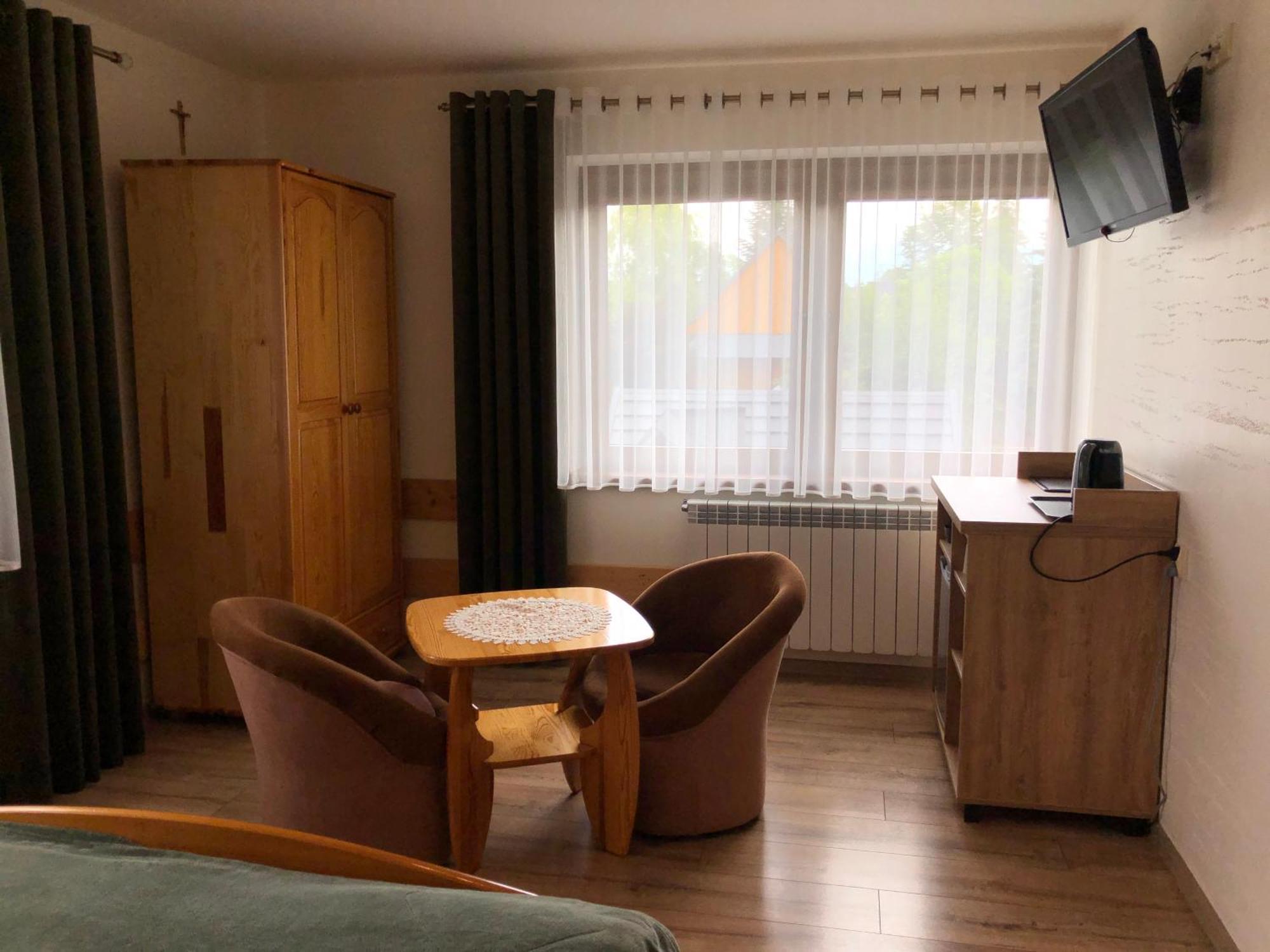 Dw Basia Pokoje I Apartament Bialka Tatrzanska Bagian luar foto